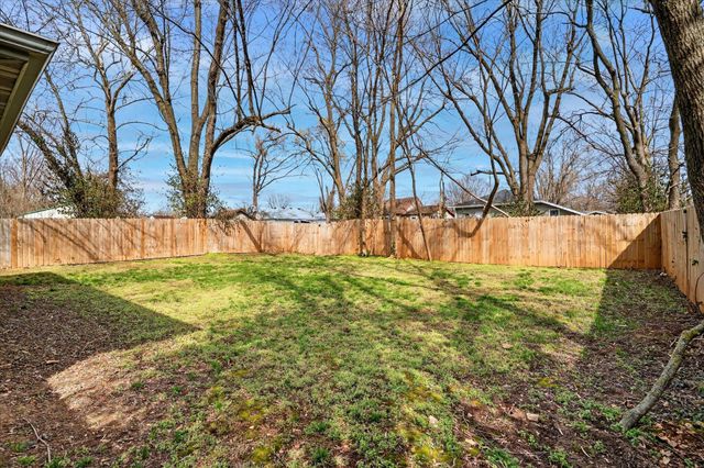 1020 N Ethyl Avenue, Springfield, MO 65802