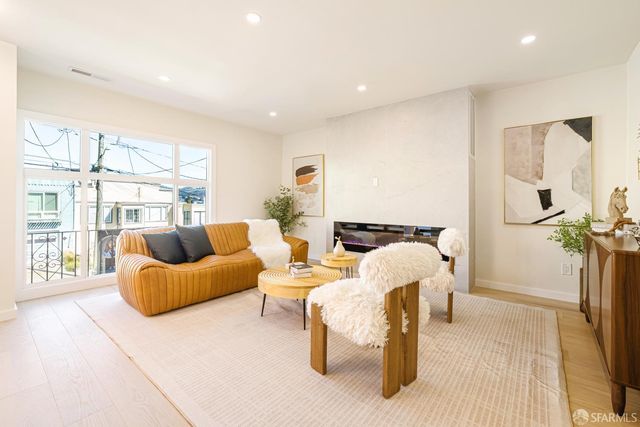 239 Bright Street, San Francisco, CA 94132