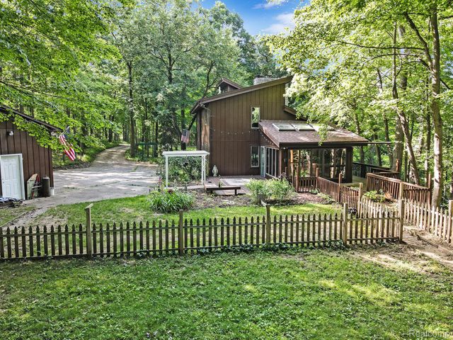 5365 S Bancroft Road, Shiawassee Township, MI 48429
