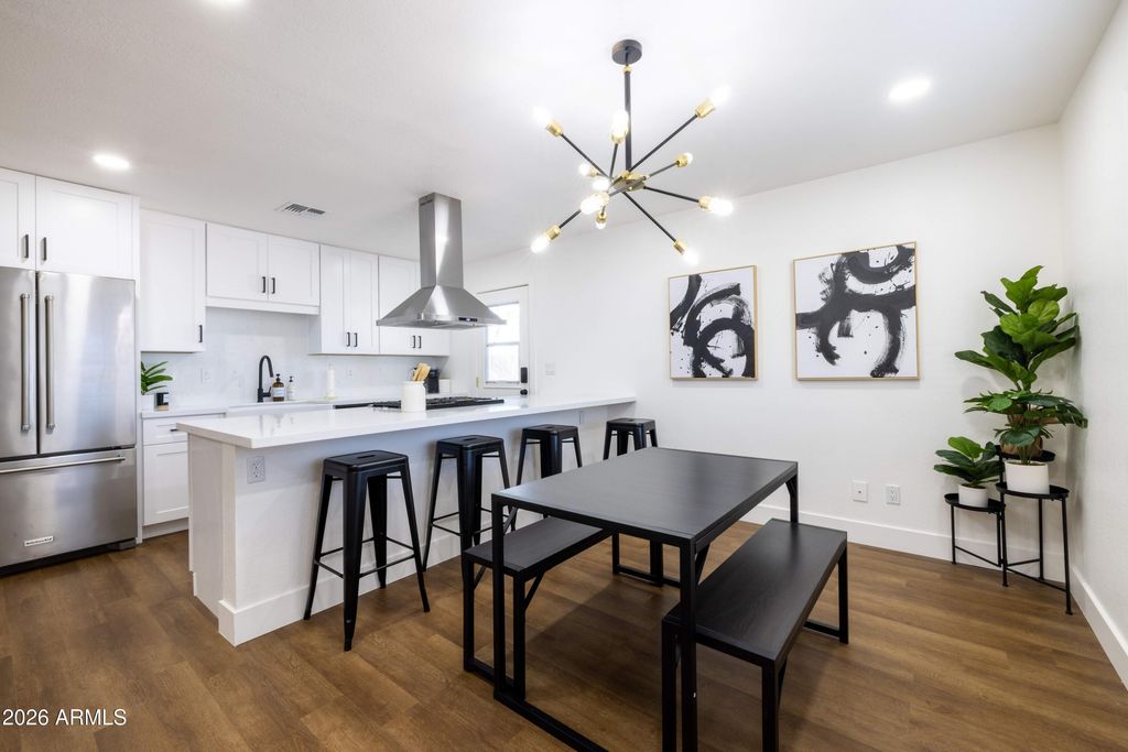 216 E WASHINGTON Avenue, Gilbert, AZ 85234 — exterior