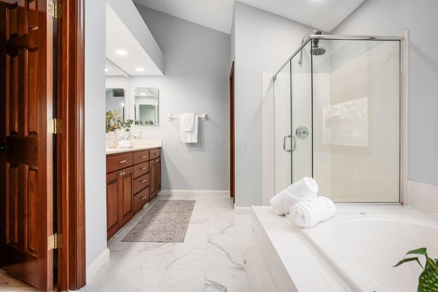 5690 Duddingston Drive, Dublin, OH 43017