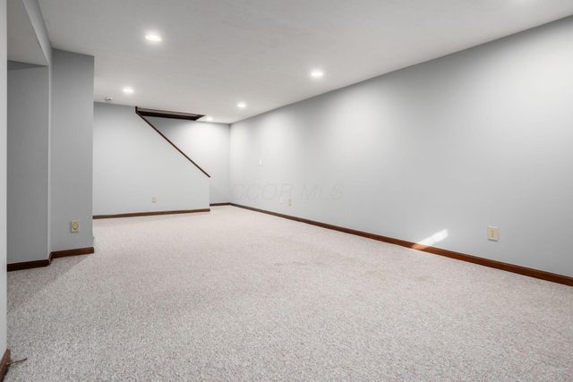 5690 Duddingston Drive, Dublin, OH 43017