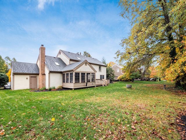 5690 Duddingston Drive, Dublin, OH 43017