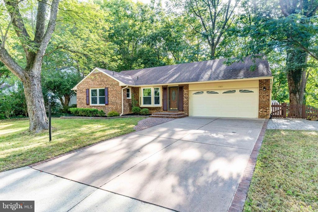 15801 EDGEWOOD DR, Dumfries, VA 22025