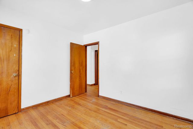 5330 Hereford Street, Detroit, MI 48224