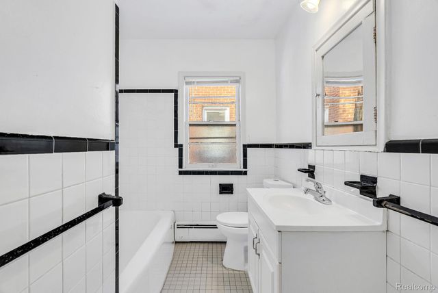 5330 Hereford Street, Detroit, MI 48224