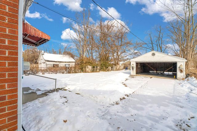 5330 Hereford Street, Detroit, MI 48224