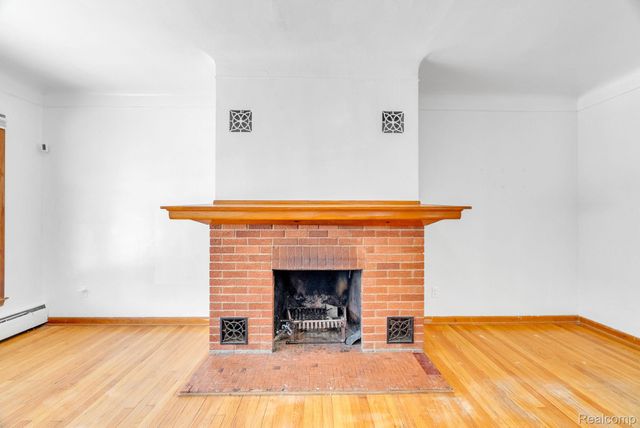 5330 Hereford Street, Detroit, MI 48224