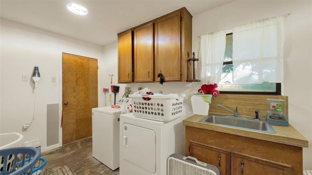 12210 Cherry Point Drive, Dayton, TX 77535