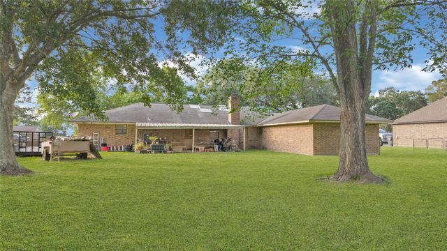 12210 Cherry Point Drive, Dayton, TX 77535