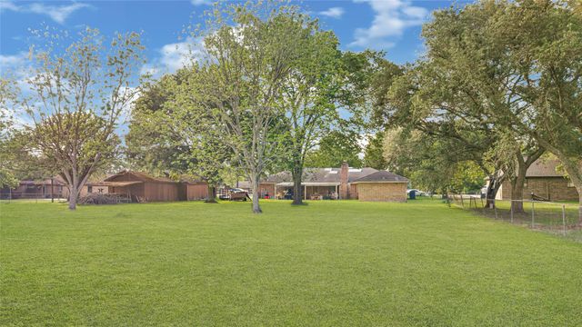 12210 Cherry Point Drive, Dayton, TX 77535