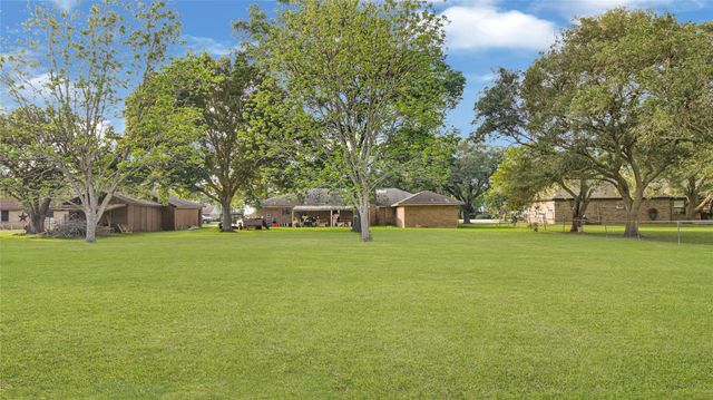 12210 Cherry Point Drive, Dayton, TX 77535