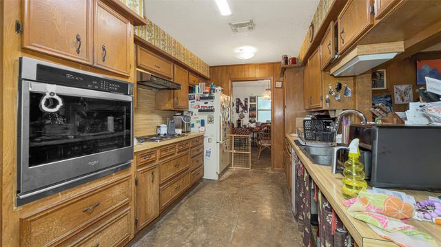 12210 Cherry Point Drive, Dayton, TX 77535