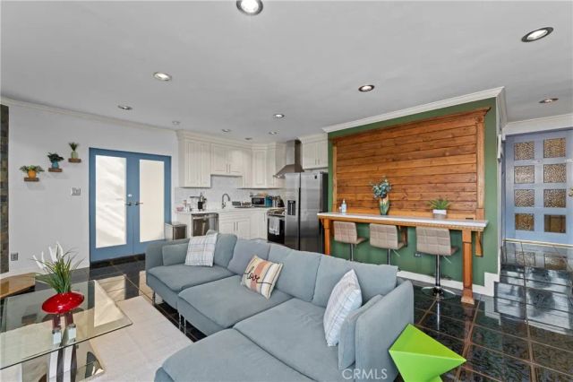 2525 E 19th Street 24, Signal Hill, CA 90755