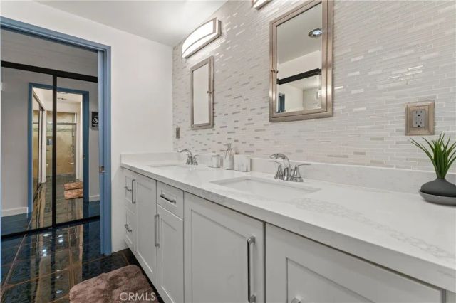 2525 E 19th Street 24, Signal Hill, CA 90755