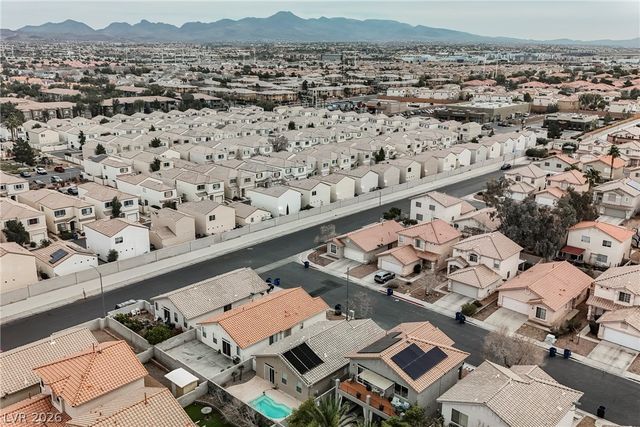 1080 Sweeping Ivy Court, Las Vegas, NV 89183