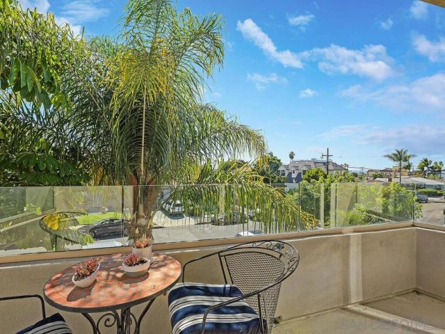 938 Opal, San Diego, CA 92109