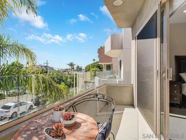 938 Opal, San Diego, CA 92109