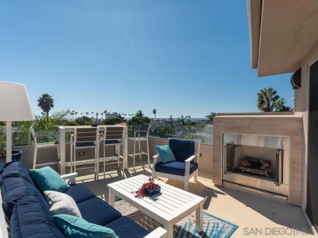 938 Opal, San Diego, CA 92109