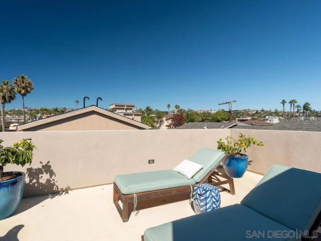 938 Opal, San Diego, CA 92109