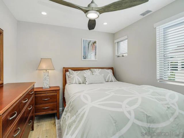 938 Opal, San Diego, CA 92109