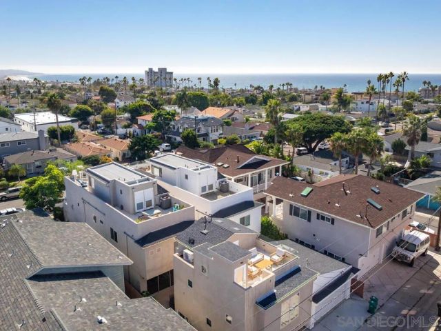 938 Opal, San Diego, CA 92109