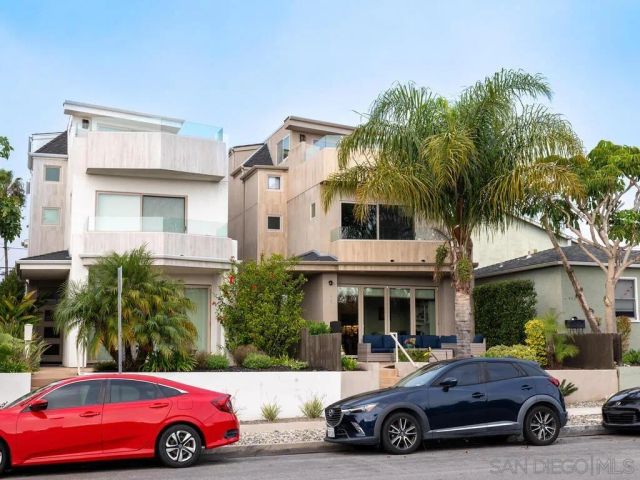 938 Opal, San Diego, CA 92109