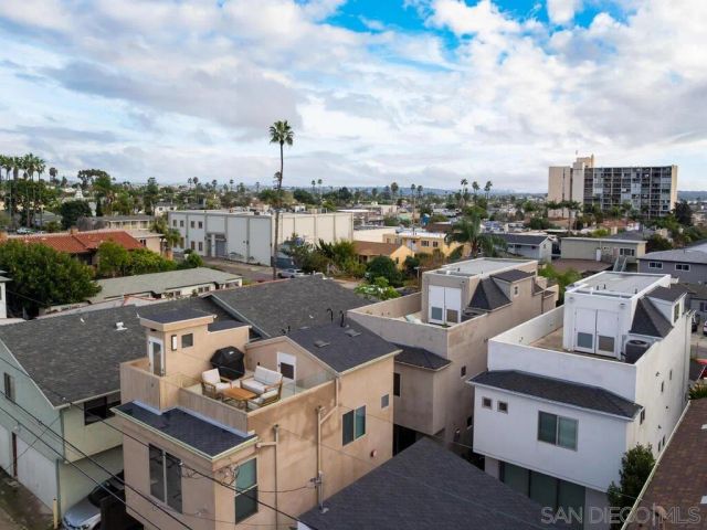 938 Opal, San Diego, CA 92109