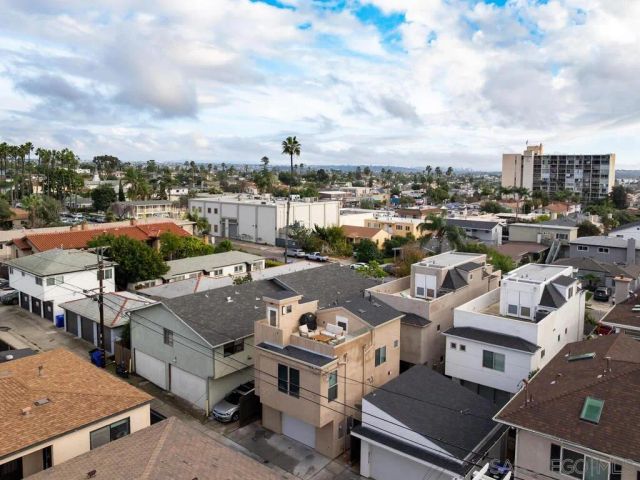 938 Opal, San Diego, CA 92109