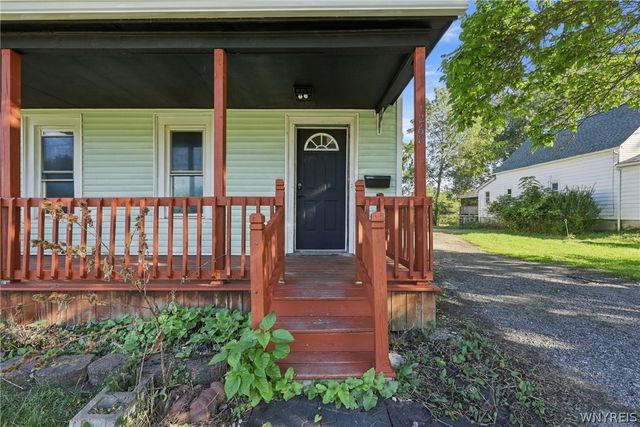 1268 Indian Church Road, West Seneca, NY 14224