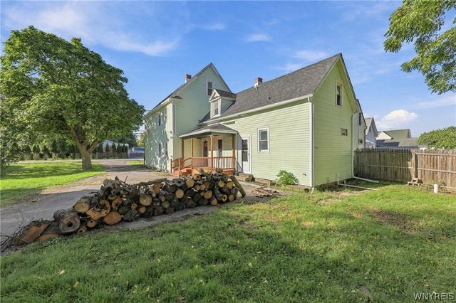 1268 Indian Church Road, West Seneca, NY 14224
