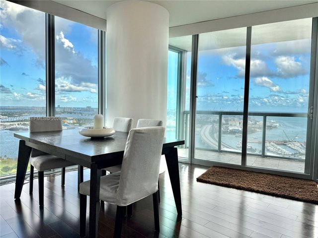 888 Biscayne Blvd 3208, Miami, FL 33132