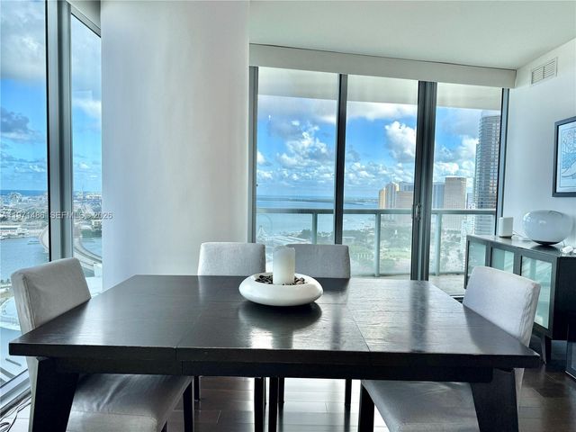 888 Biscayne Blvd 3208, Miami, FL 33132