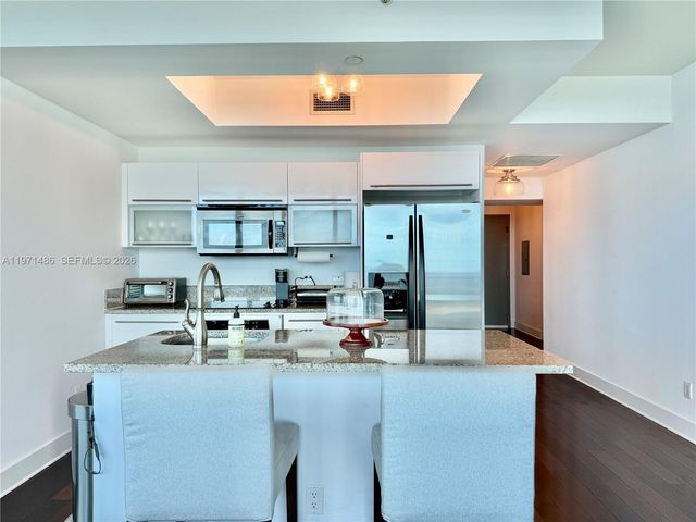 888 Biscayne Blvd 3208, Miami, FL 33132