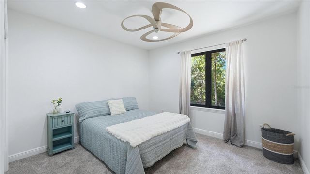 5935 RIVER FOREST CIRCLE, Bradenton, FL 34203