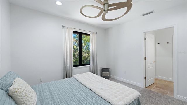 5935 RIVER FOREST CIRCLE, Bradenton, FL 34203