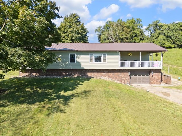 189 Lake Lynn Rd, Springhill Twp, PA 15451