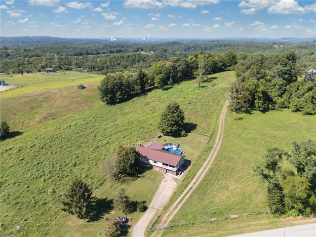 189 Lake Lynn Rd, Springhill Twp, PA 15451