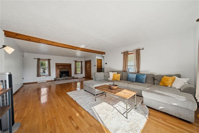 189 Lake Lynn Rd, Springhill Twp, PA 15451