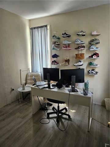 211 Bruce St, Mckees Rocks, PA 15136