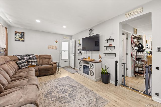 1632 N Thompson Drive, Bay Shore, NY 11706