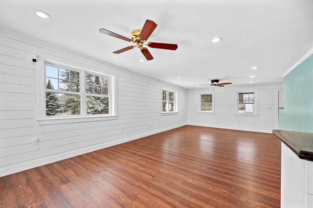 130 Center Road, Hardwick, VT 05843