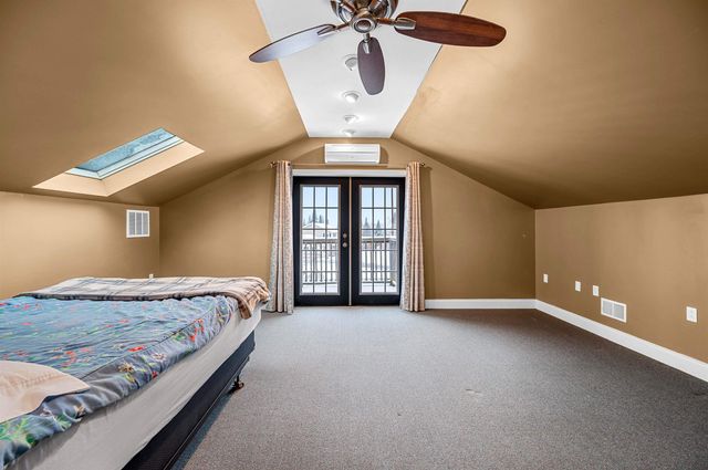130 Center Road, Hardwick, VT 05843