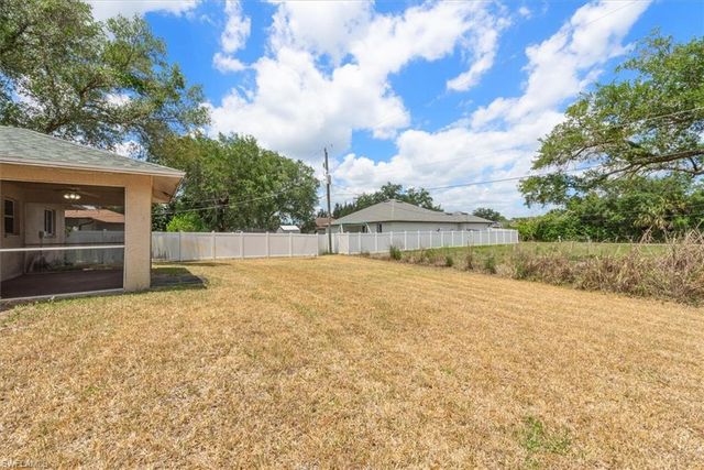 6211 Castlewood CIR, Fort Myers, FL 33905