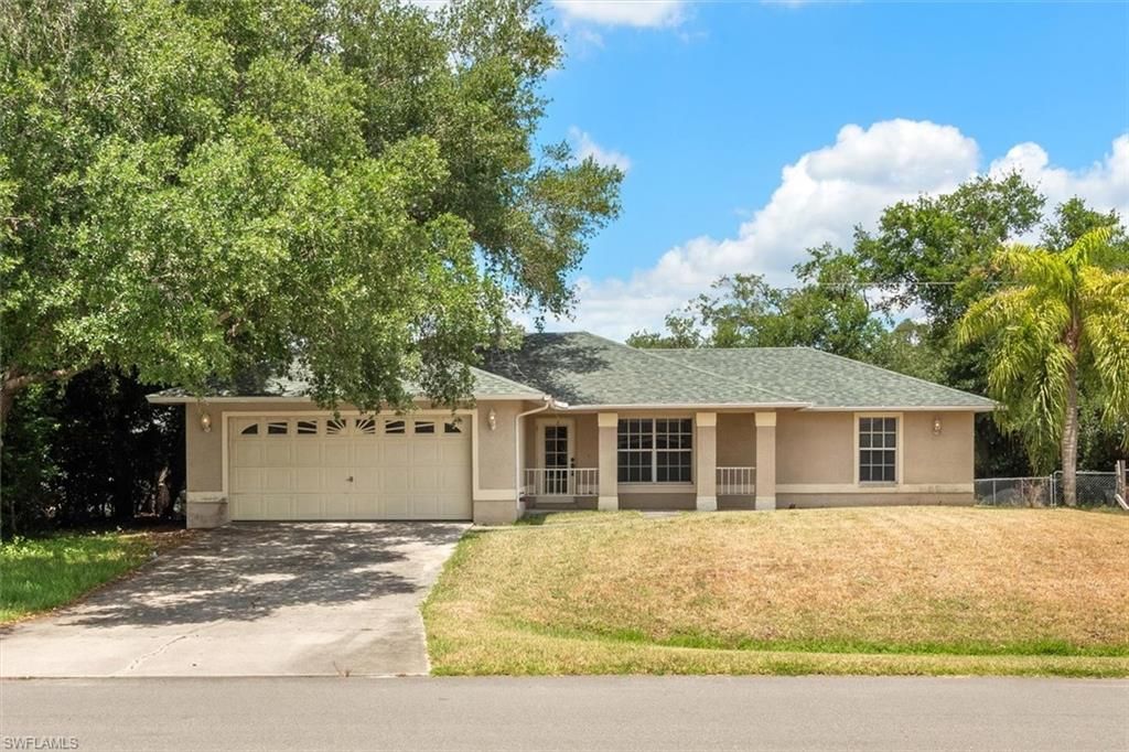 6211 Castlewood CIR, Fort Myers, FL 33905