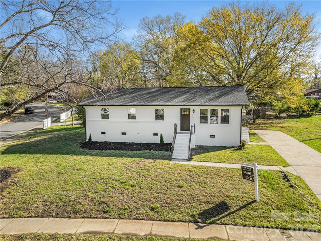 4629 Hidden Valley Road, Charlotte, NC 28213