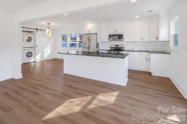 4629 Hidden Valley Road, Charlotte, NC 28213