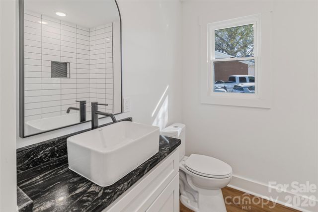 4629 Hidden Valley Road, Charlotte, NC 28213