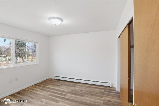 7643 E 20th Avenue, Anchorage, AK 99504