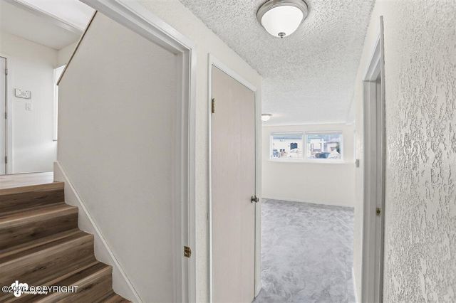 7643 E 20th Avenue, Anchorage, AK 99504